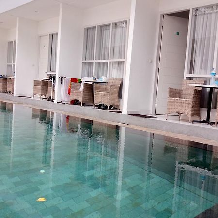 Villa Phyphy 2 กีลีตราวางัน ภายนอก รูปภาพ