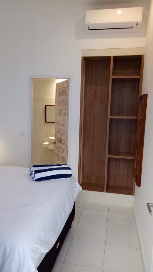 Villa Phyphy 2 กีลีตราวางัน ภายนอก รูปภาพ