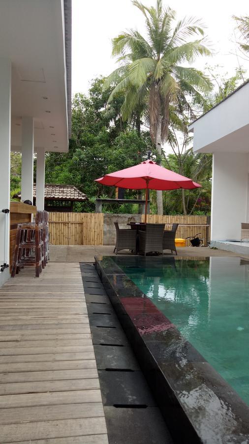 Villa Phyphy 2 กีลีตราวางัน ภายนอก รูปภาพ