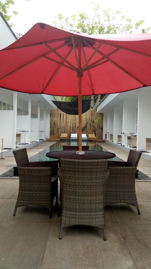 Villa Phyphy 2 กีลีตราวางัน ภายนอก รูปภาพ