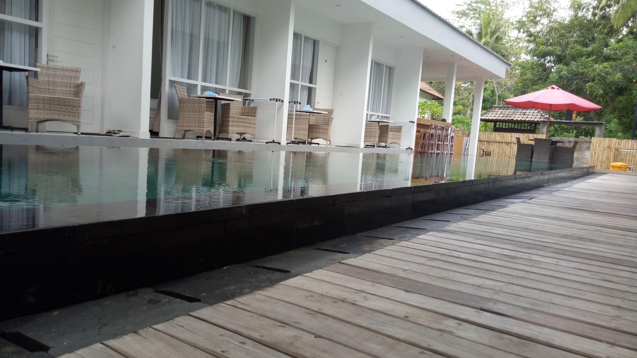 Villa Phyphy 2 กีลีตราวางัน ภายนอก รูปภาพ
