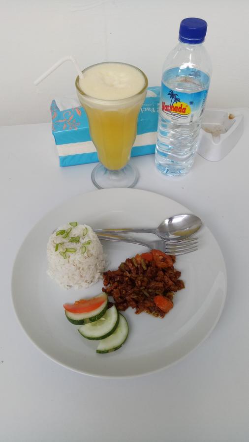 Villa Phyphy 2 กีลีตราวางัน ภายนอก รูปภาพ
