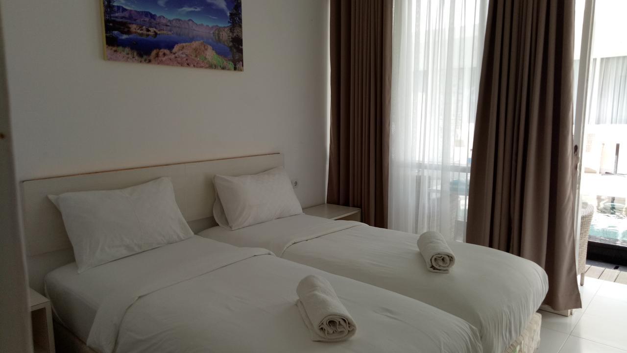 Villa Phyphy 2 กีลีตราวางัน ภายนอก รูปภาพ