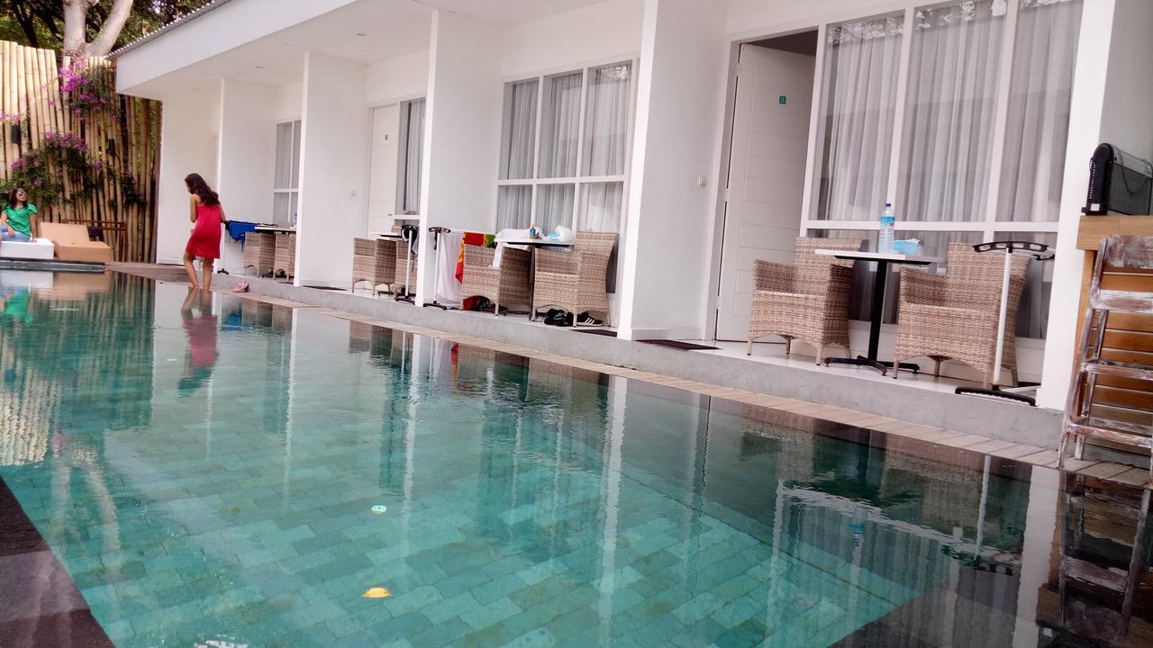 Villa Phyphy 2 กีลีตราวางัน ภายนอก รูปภาพ