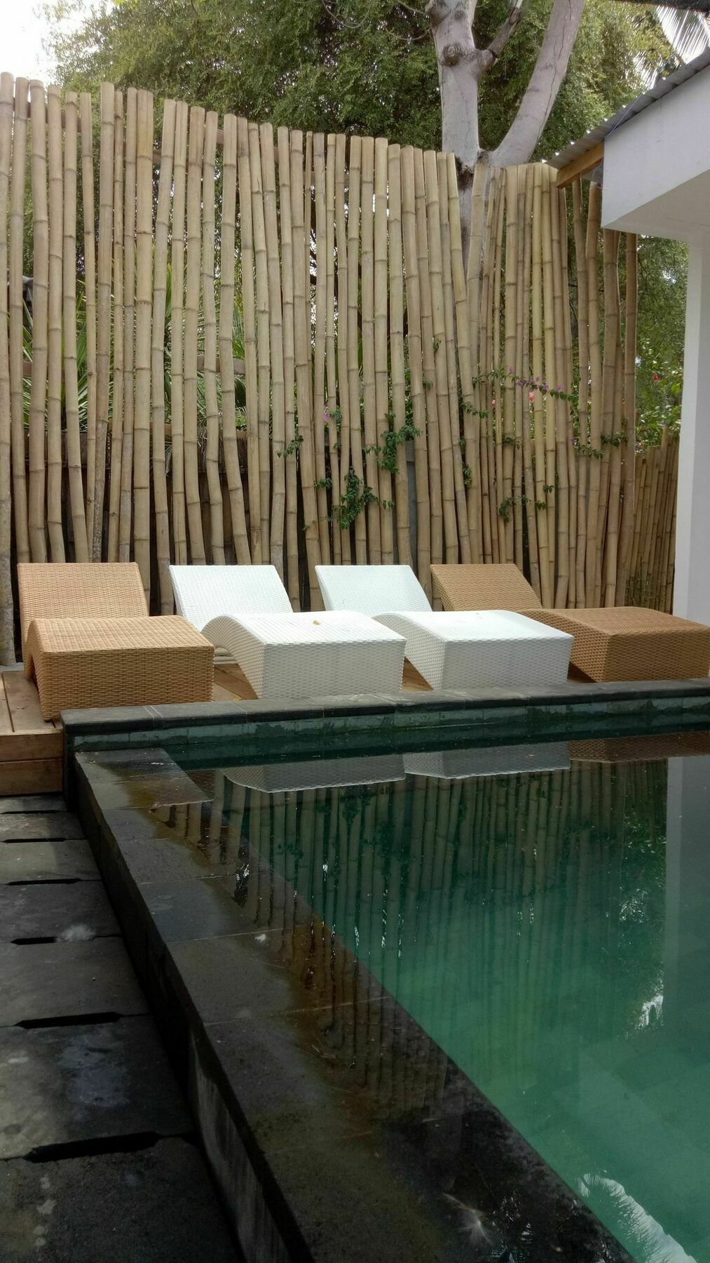 Villa Phyphy 2 กีลีตราวางัน ภายนอก รูปภาพ