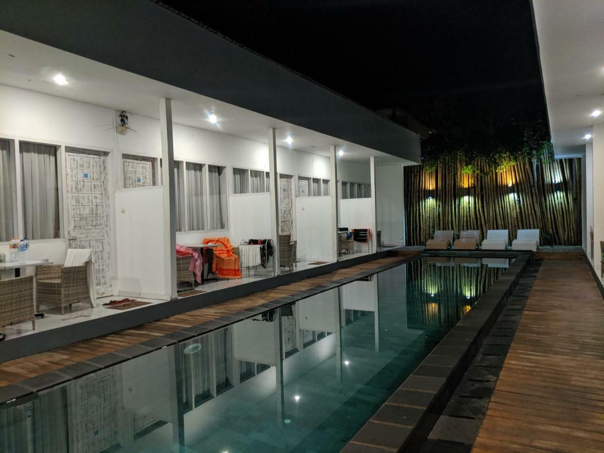 Villa Phyphy 2 กีลีตราวางัน ภายนอก รูปภาพ